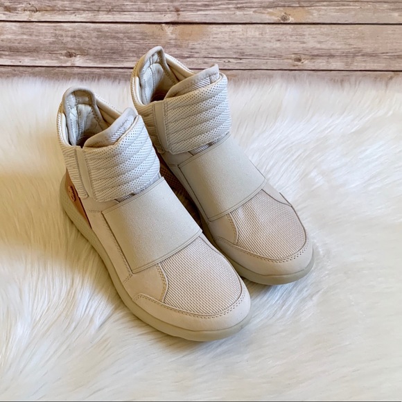 Timberland FlyRoam Pull-On High Top Sneakers - Picture 4 of 7